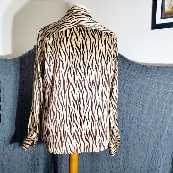 Anne Klein NWOT 100% Silk Animal Print Blouse Size Small - Picture 4 of 8